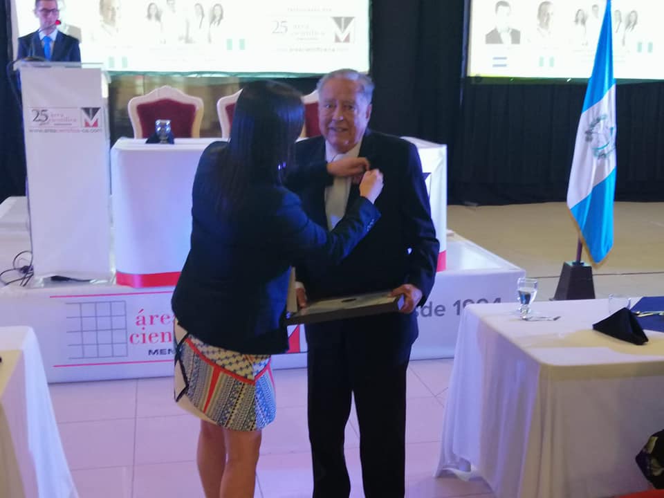 Dr. Roberto Leopoldo de León López – 4o. Seminario Multidisciplinario en Quetzaltenango